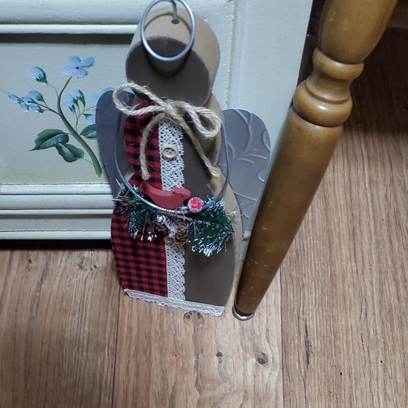 HOST PICK! FARMHOUSE STYLE WOODEN WINTER ANGEL.PRICE DROPPED! - Picture 1 of 4